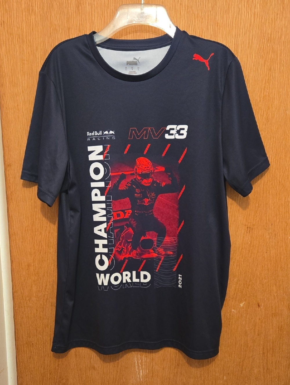 Puma World Champion Red Bull Racing MV 33 2021 short sleeve mens top size L